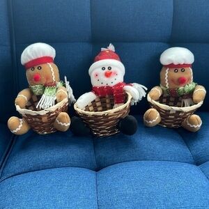 Festive Gingerbread and Snowman Basket Set